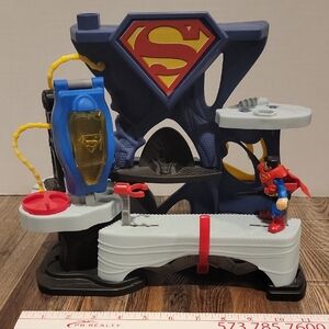 Fisher Price Imaginext DC Super Friends Superman Playset with Figurine